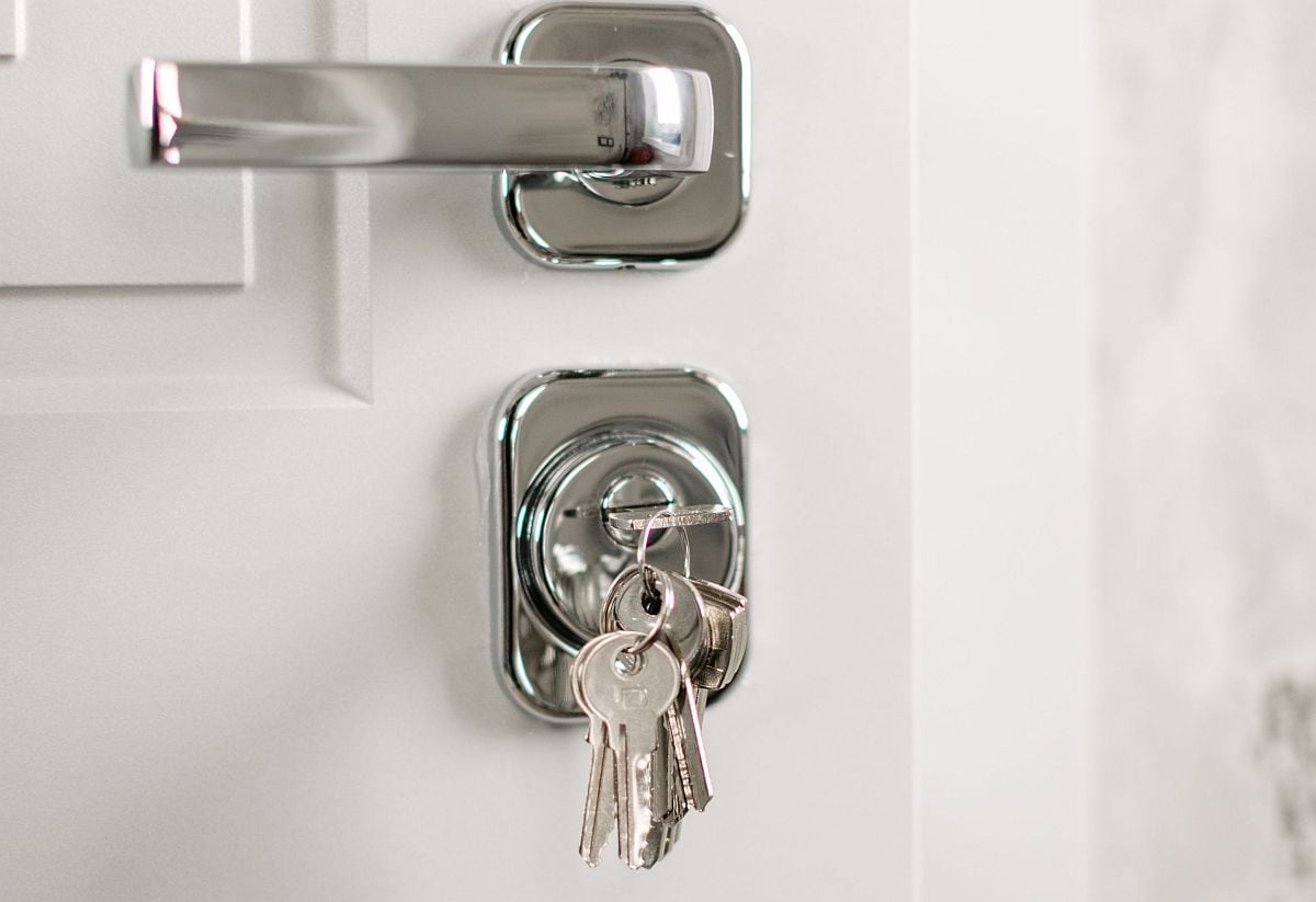 Los especialistas explican que muchas rutinas domésticas funcionan como pequeños rituales de seguridad emocional. (Foto: Alena Darmel / Pexels)