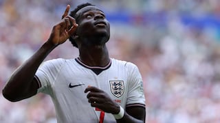 ¡Una máquina! Gol de Bukayo Saka para el 4-0 de Inglaterra ante Francia