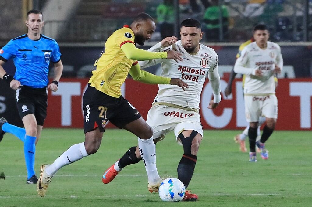 Universitario le ganó los dos partidos a Barcelona SC. ( Foto: Connie France / AFP)