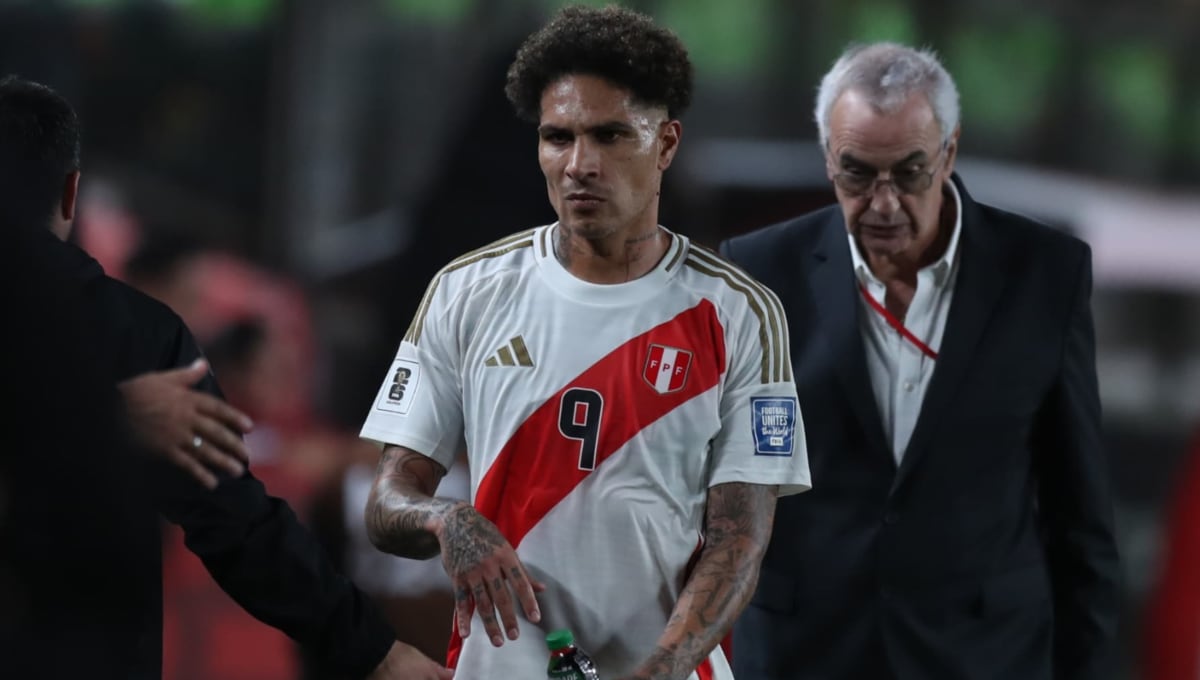 Jorge Fossati confía plenamente en Paolo Guerrero, a pesar de sus 40 años. (Foto: GEC)