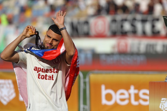 La celebración de Universitario en el Estadio Monumental. (Foto: Leonardo Fernández / GEC)