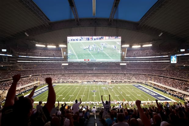 AT&T Stadium se encuentra ubicado en Texas, Estados Unidos y tiene una capacidad para 80 mil hinchas. (Foto: Agencias).