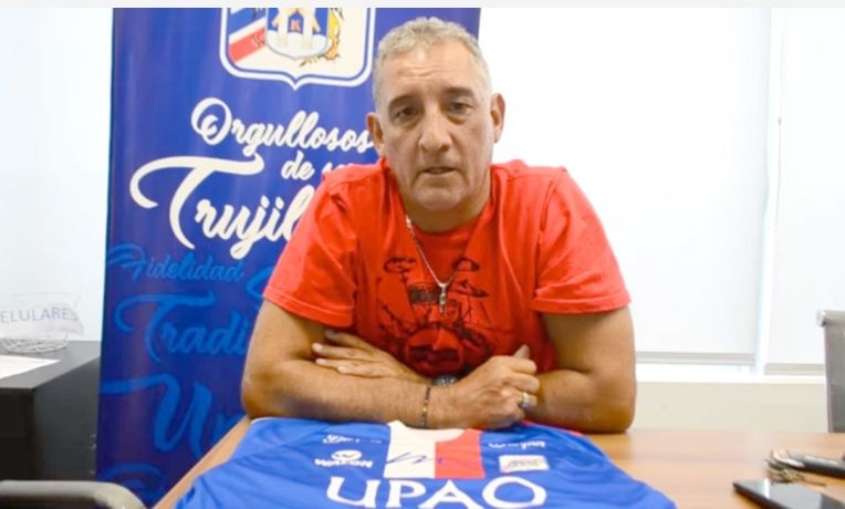 El experimentado entrenador Mario Viera formará parte del comando técnico de su hijo Sebastián en Junior de Barranquilla.