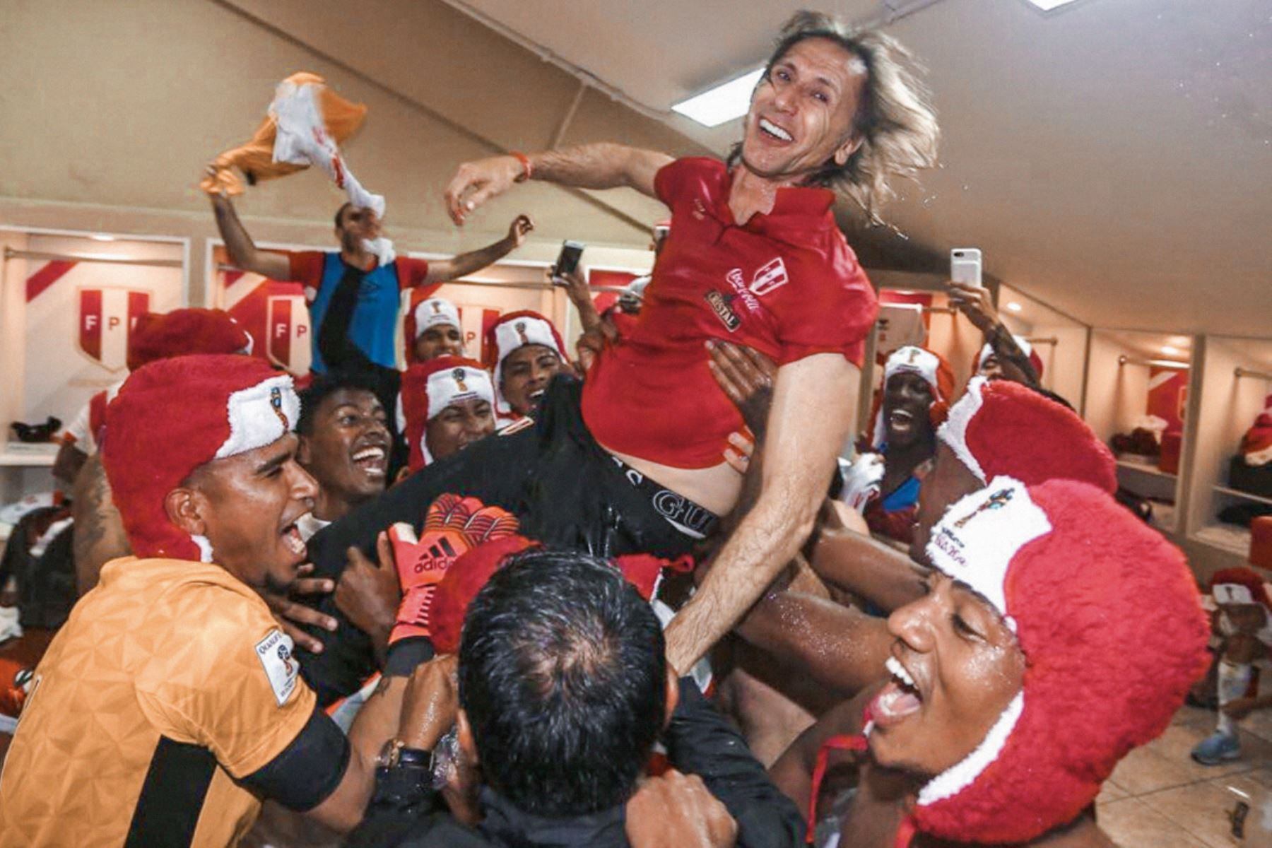 Ricardo Gareca festeja clasificación histórica con Perú a Rusia 2018 (Foto: GEC)