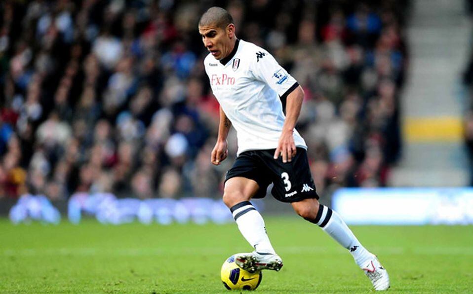 Después de 4 años en el PSV, ‘Salcita’ Salcido fue fichado por el Fulham de la Premier League de Inglaterra. (Foto: Getty)