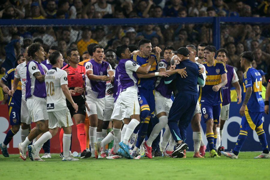 Alianza Lima eliminó a Boca Juniors en tanda de penales. (Foto: AFP)