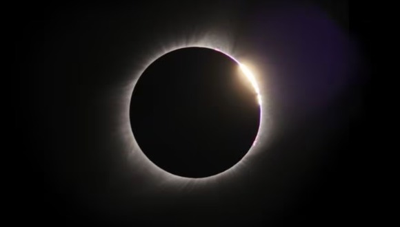 El Eclipse Solar Anular se podrá ver desde Chile el próximo 14 de octubre. Aquí los detalles sobre el evento celestial (Foto:  AFP)