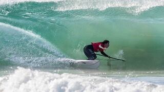 Dominó las olas: Brissa Málaga ganó medalla de oro en competencia de Stand Up Paddle Surf en Australia