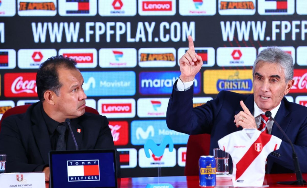 La FPF negocia la salida de Juan Reynoso de la Selección Peruana. (Foto: Andina)