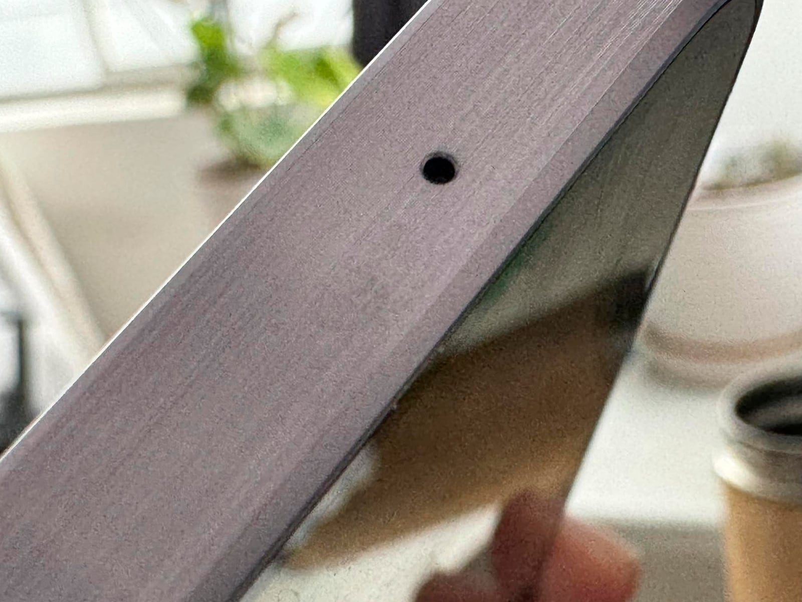 ANDROID | Es mejor que no introduzcas nada en este pequeño agujero de tu celular Android. (Foto: MAG - Rommel Yupanqui)