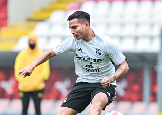 Sporting Cristal entrenó en el estadio Nacional pensando en el duelo frente a la 'U'. (Foto: Sporting Cristal)