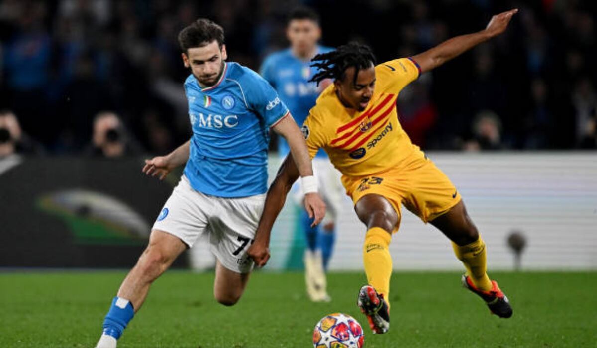 Barcelona y Napoli empataron 1-1 en el partido de ida por los octavos de final de la Champions League. (Foto: Getty Images)