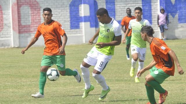 Copa Bicentenario: Caimanes no llevó camiseta alterna y un equipo de barrio le prestó indumentaria [FOTOS]