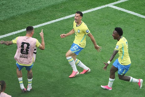 Brasil sigue con vida en el Mundial: victoria por 2-1 sobre Japón en 16avos de final