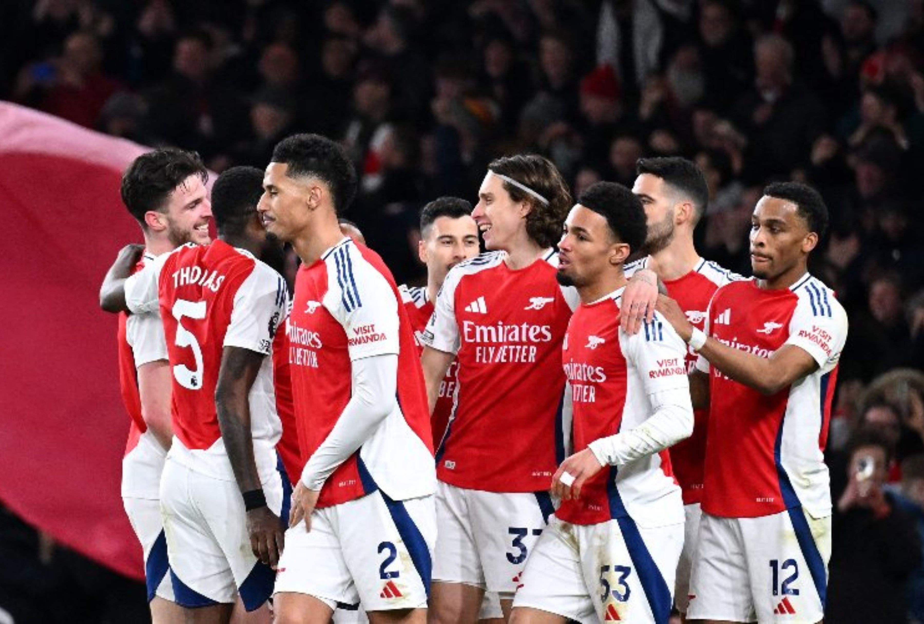 Arsenal aplastó 3-0 a Real Madrid en el Emirates Stadium de Londres por la ida de los cuartos de final de la UEFA Champions League 2024/25. | Crédito: @Arsenal / X