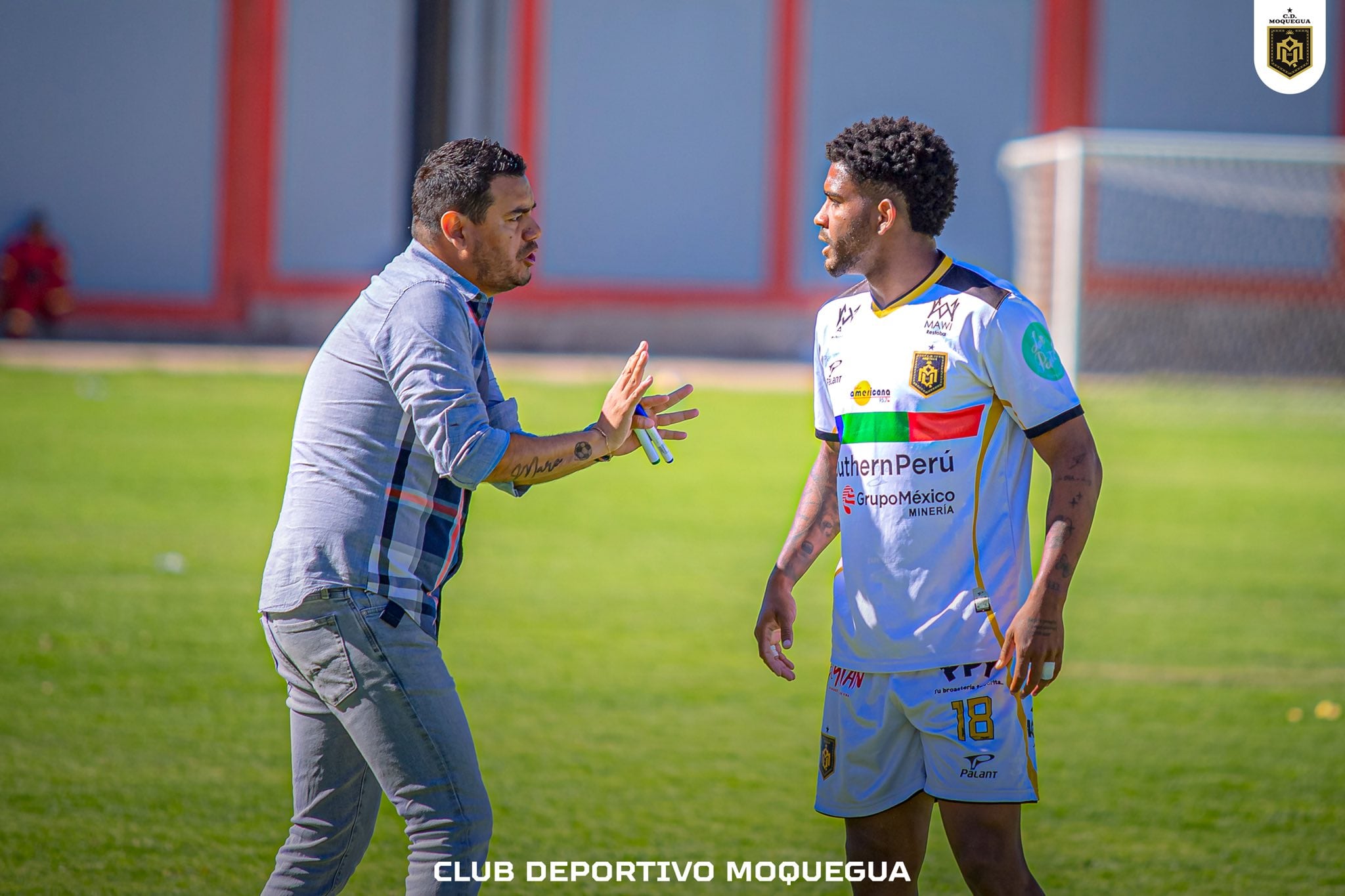 Jaime Serna va por su tercera temporada consecutiva al mando de CD Moquegua. (Foto: CD Moquegua)