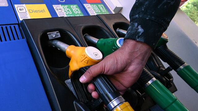 Dónde encontrar hoy la gasolina más barata en Los Ángeles