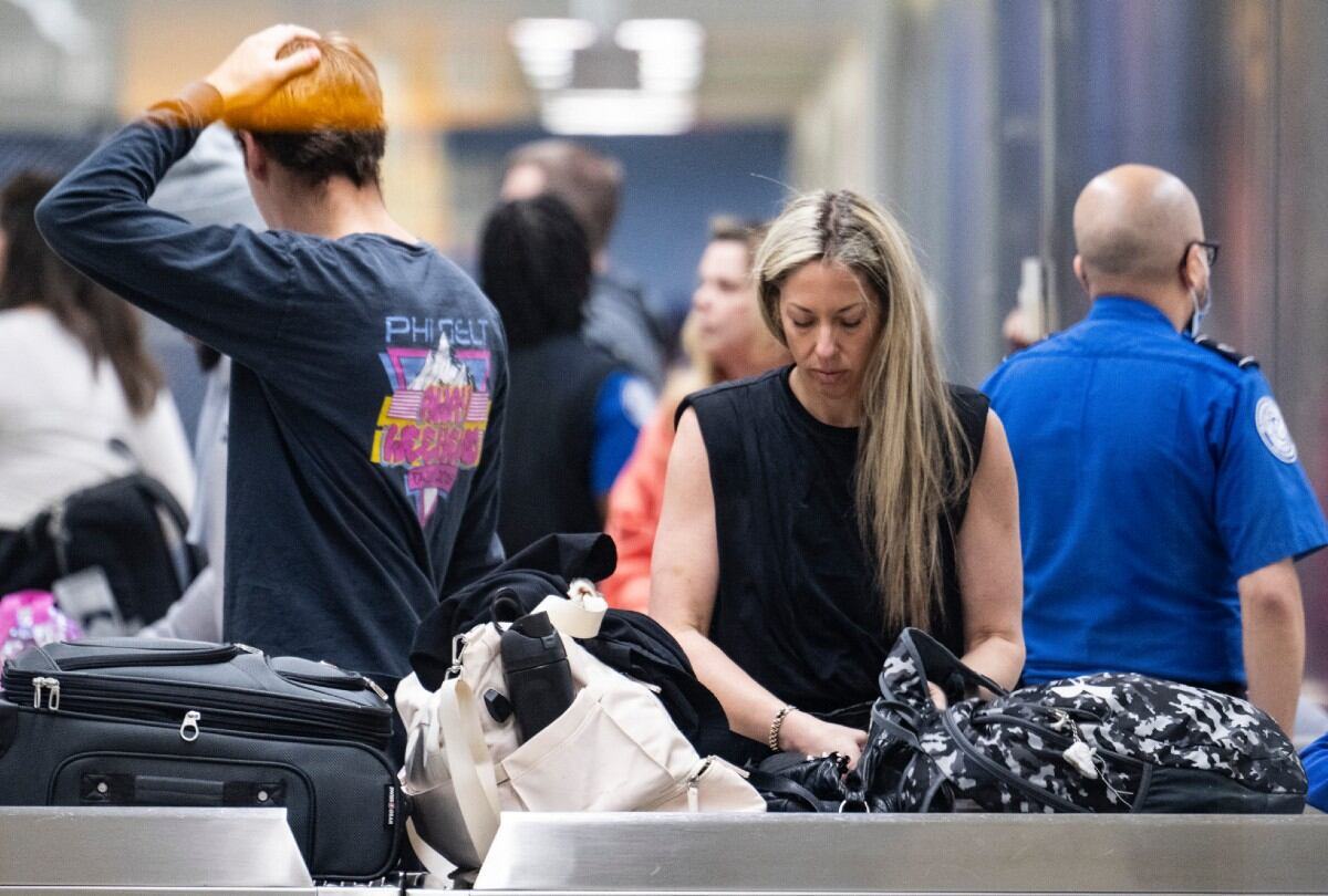Los usuarios podrán ver actualizaciones del vuelo, mapas de terminales y seguir su equipaje directamente desde el iPhone. (Foto: AFP)