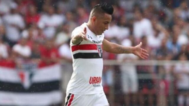 No sale de su Cueva: con el peruano, Sao Paulo cayó 2-0 ante Chapecoense por el Brasileirao