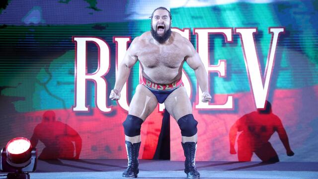 ¿Qué le pasó? Rusev desafió a hinchas de Barcelona al alentar al Real Madrid en evento de la WWE [VIDEO]