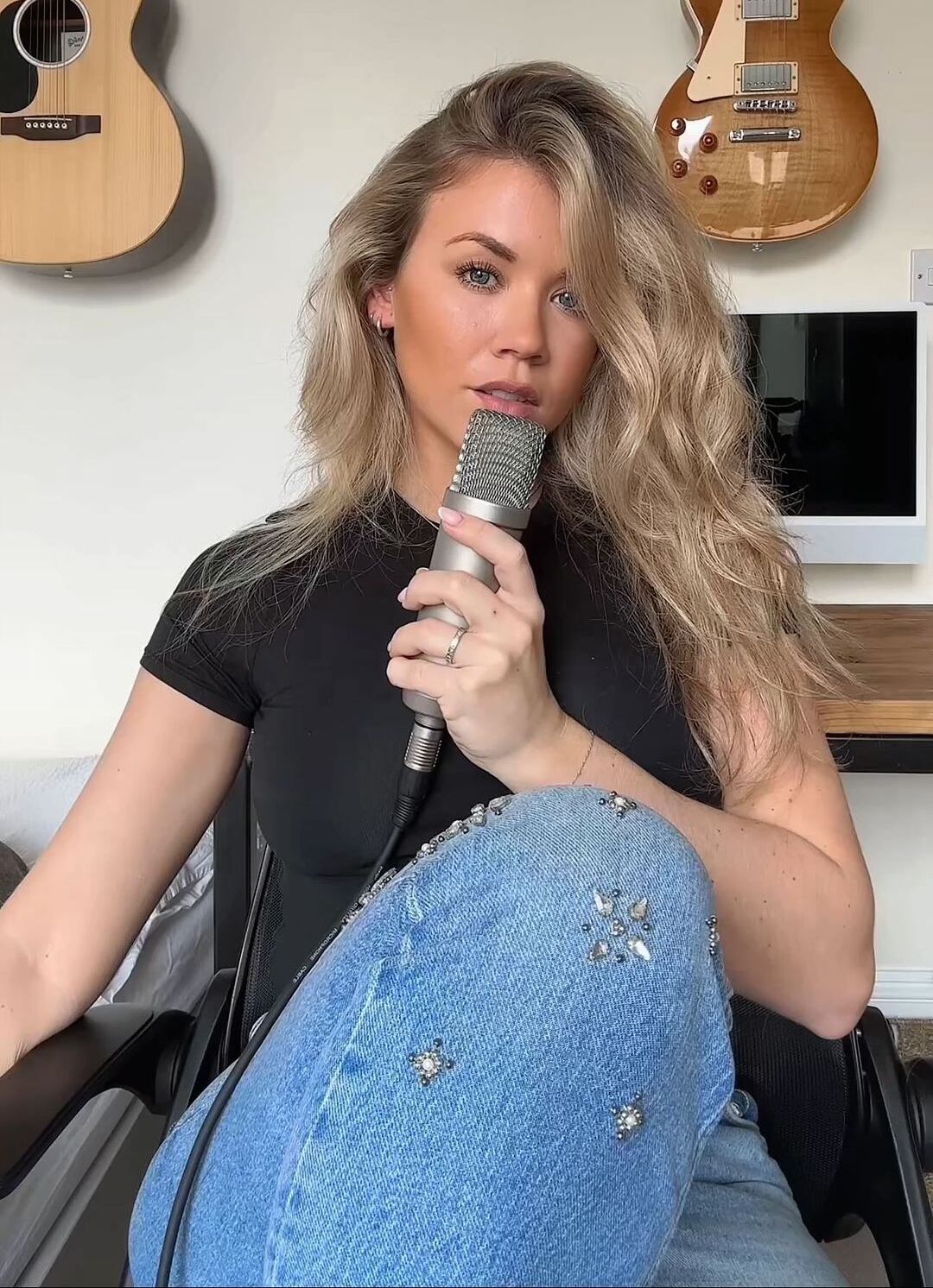 Hollie Shearer cuenta con 70 mil seguidores en redes sociales (Foto: hollieshearer / Instagram)