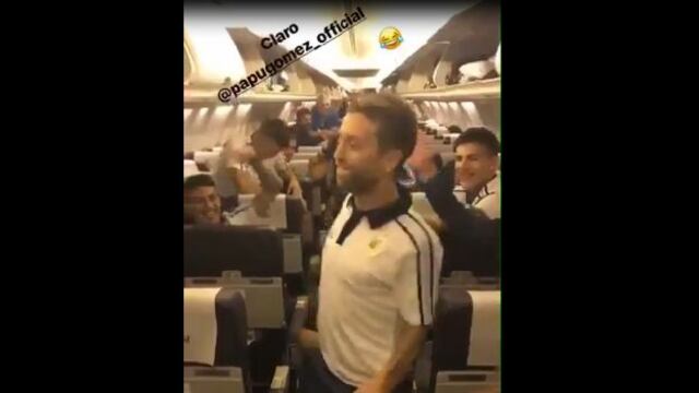 'Papu' Gómez celebró pase al Mundial con su peculiar baile en avión que ya es viral [VIDEO]