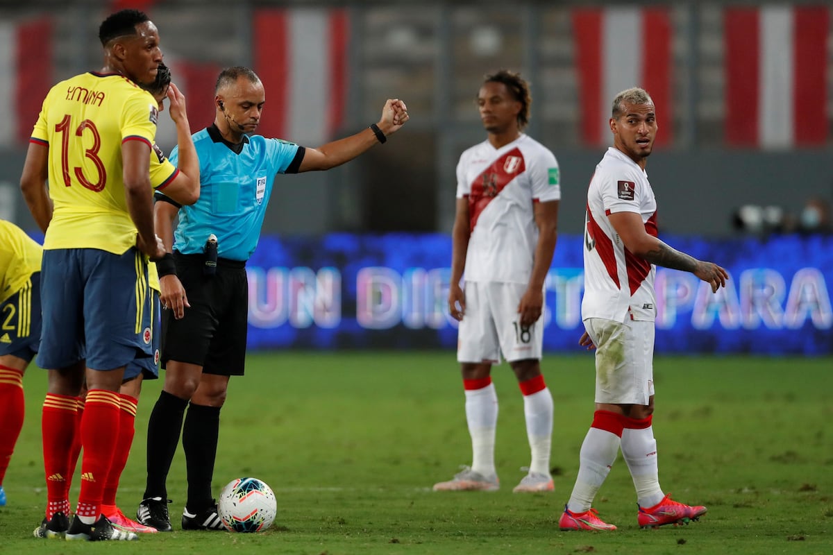Wilton Sampaio dirigió un partido de la Selección Peruana frente a Colombia. | Foto: EFE