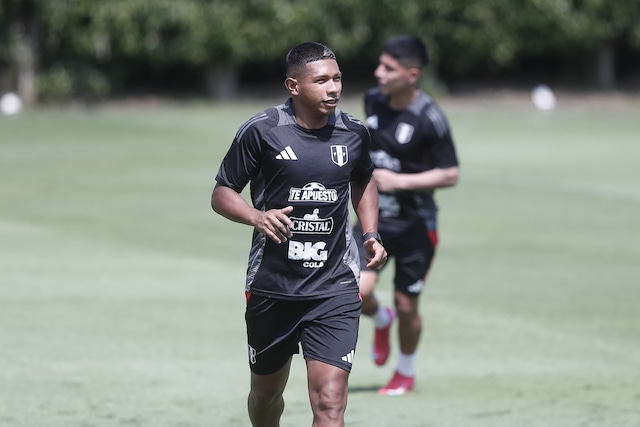 'Orejas' anotó el tercer gol contra Bolivia. (Foto: Jesús Saucedo / GEC).
