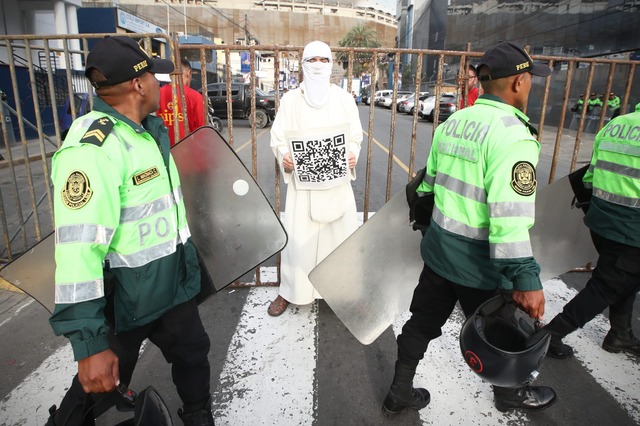 Las mejores postales de la llegada de hinchas al Estadio Nacional (Foto: Jorge Cerdán / GEC)