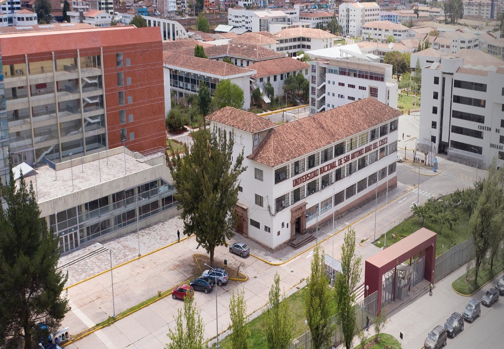 Este sábado muchos jóvenes postularon a la Universidad Nacional San Antonio Abad del Cusco. (Foto: Oficial)