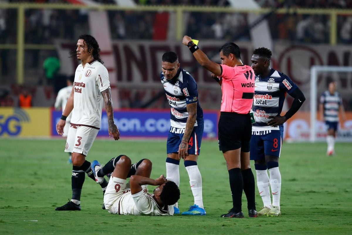 Paolo Guerrero generó una ocasión clara de gol: un tiro libre que pegó en el travesaño. (Foto: GEC)