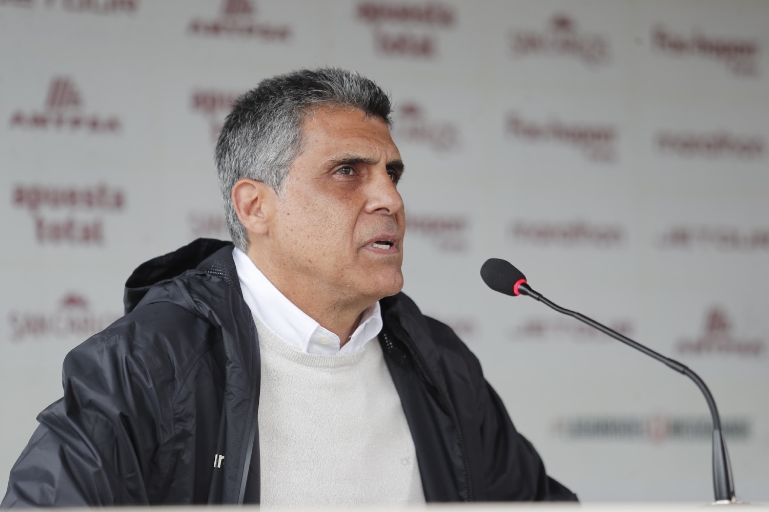 Álvaro Barco fue presenta como nuevo directo deportivo de la U. (Foto: Jesús Saucedo)