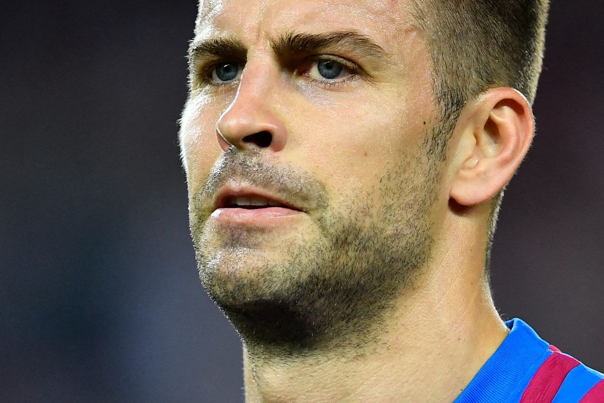 Gerard Piqué nuevamente está en el centro de la polémica por supuestamente haberle hecho un desplante a su novia Clara Chía Martí (Foto: Pau Barrena / AFP)