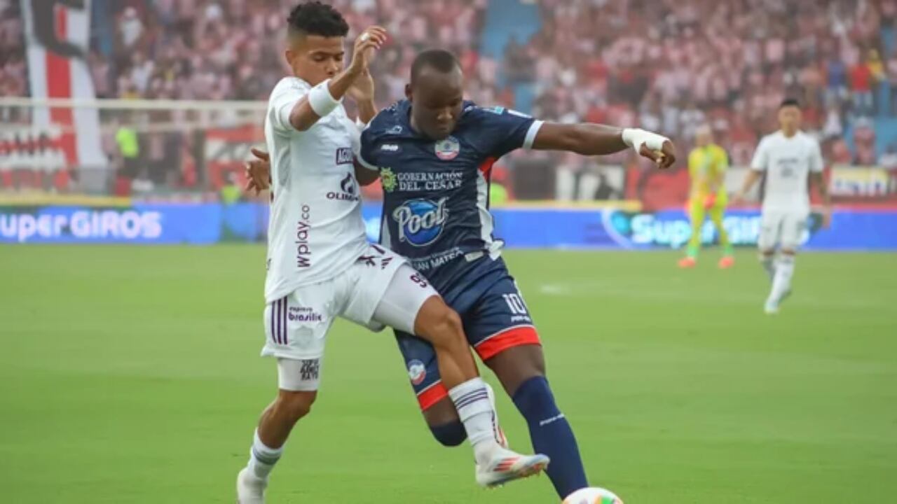 Emerson Batalla debutó profesionalmente en el 2020. (Foto: Vizzor Image)