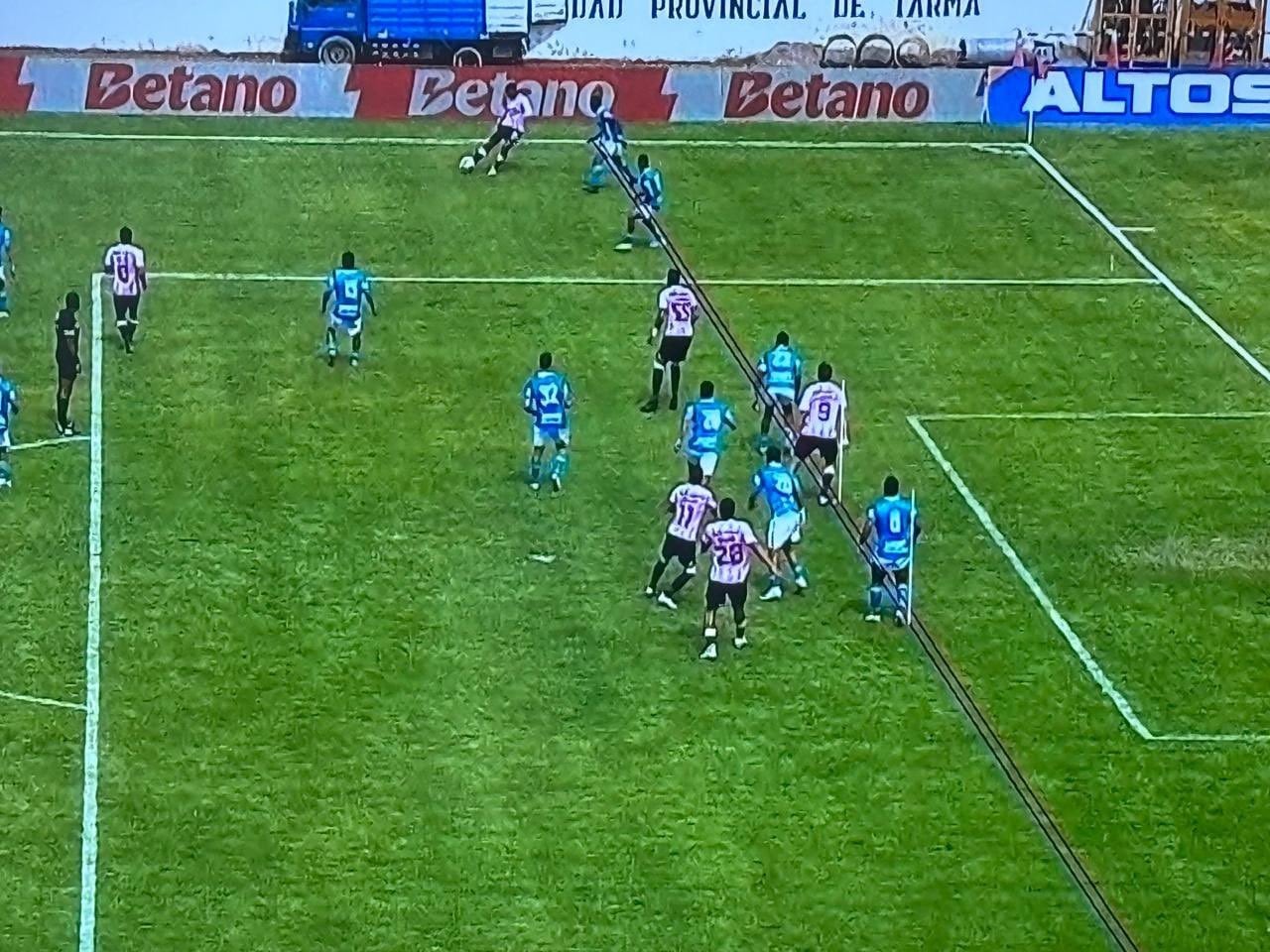 Polémico offisde sancionado contra Sport Boys. (Foto: captura de video L1 Max)