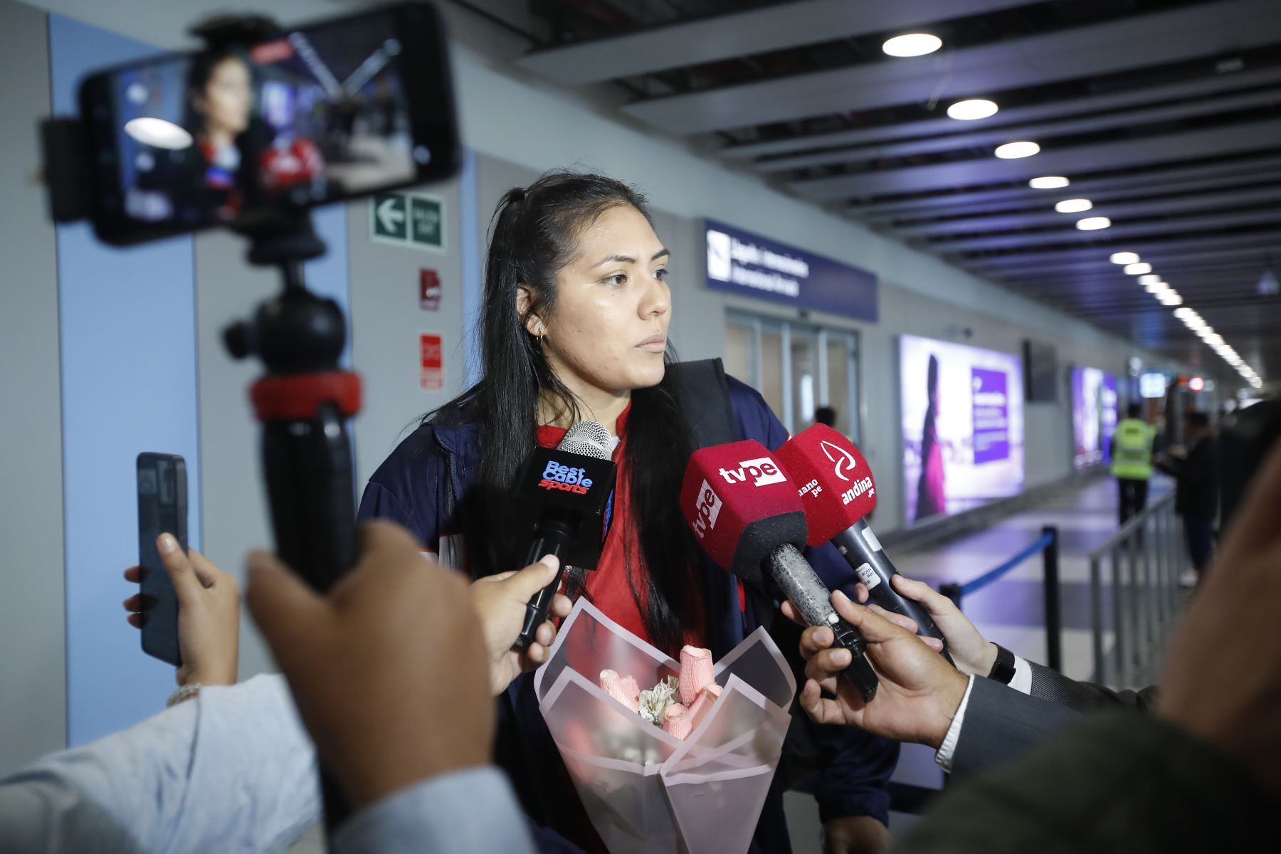 Seleccionadas peruanas retornaron a Lima tras conseguir medalla de plata en la Copa América. (Foto: Andina)