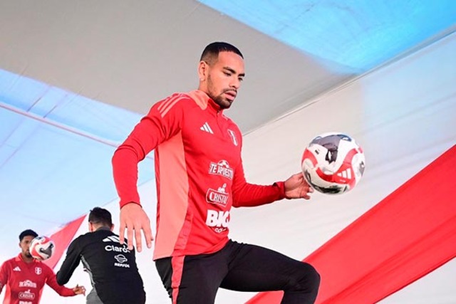 Alexander Callens (AEK Athenas) - 1.2 millones de euros. (Foto: Bicolor)