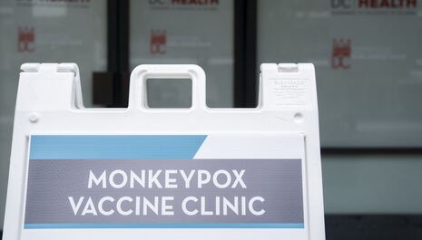 Dónde puedes vacunarte contra la viruela del mono en Estados Unidos
