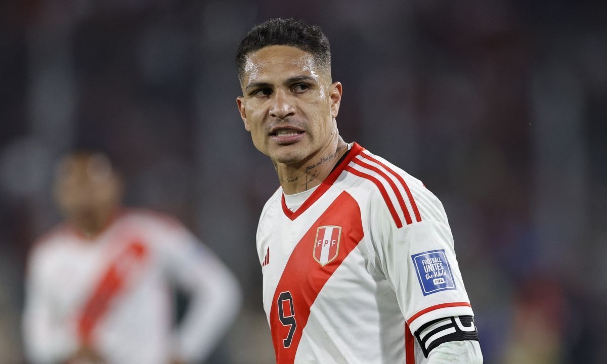 ¿Cuáles serían las consecuencias futbolísticas de Paolo Guerrero de no jugar por César Vallejo? (Foto: AFP)