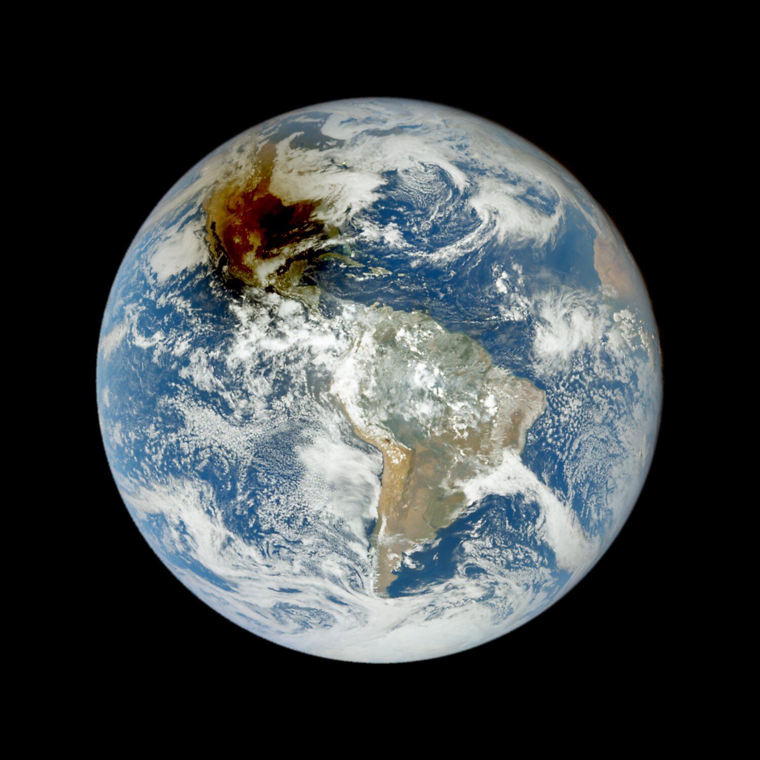 Fotografía del eclipse solar anular del sábado 14 de octubre de 2023 capturadas por el satélite DSCOVR (Foto: NOAA)