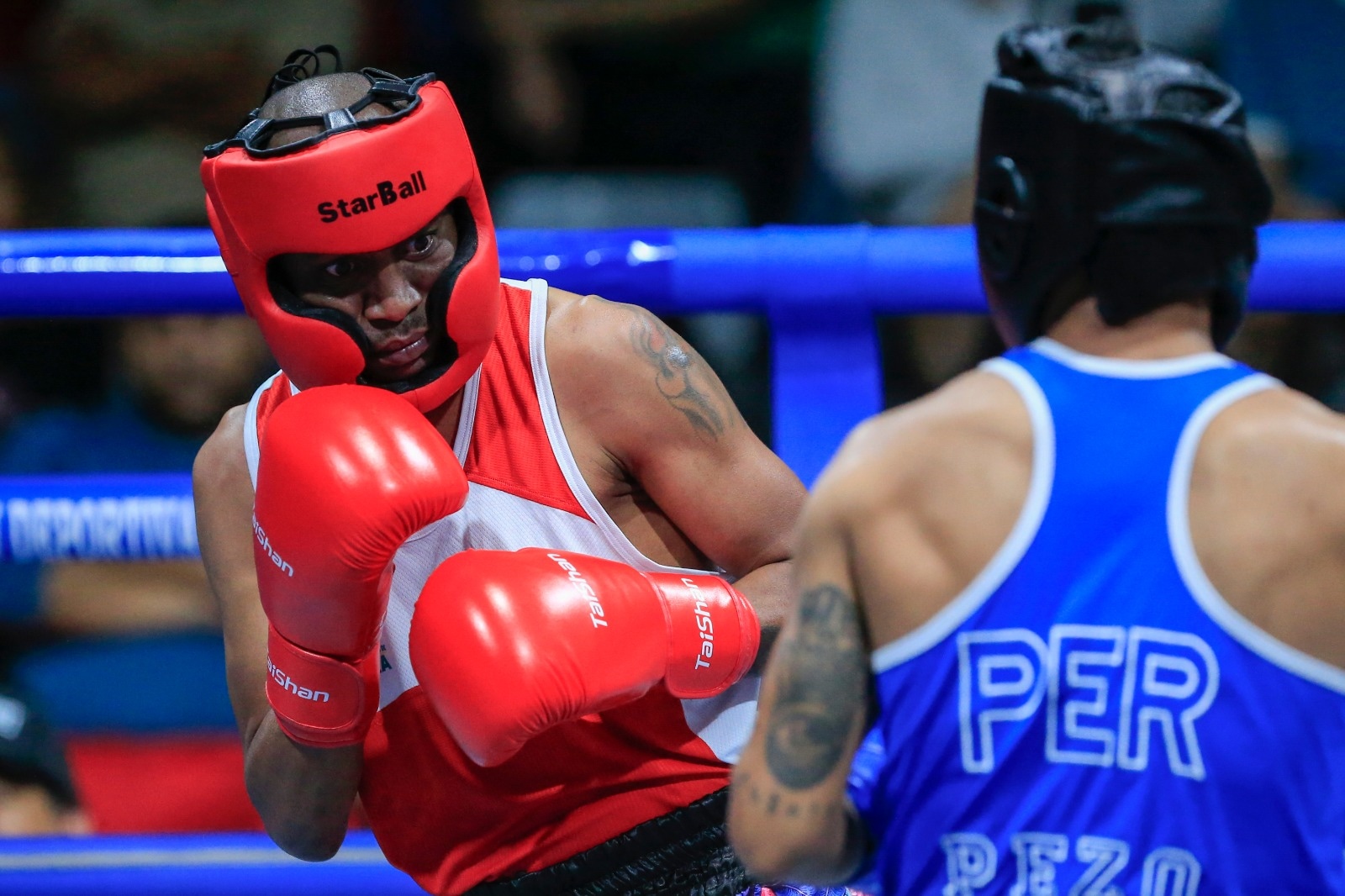 Gran jornada de box en la reapertura de la 'Bombonera' en el Estadio Nacional. (Foto: César Bueno / GEC)