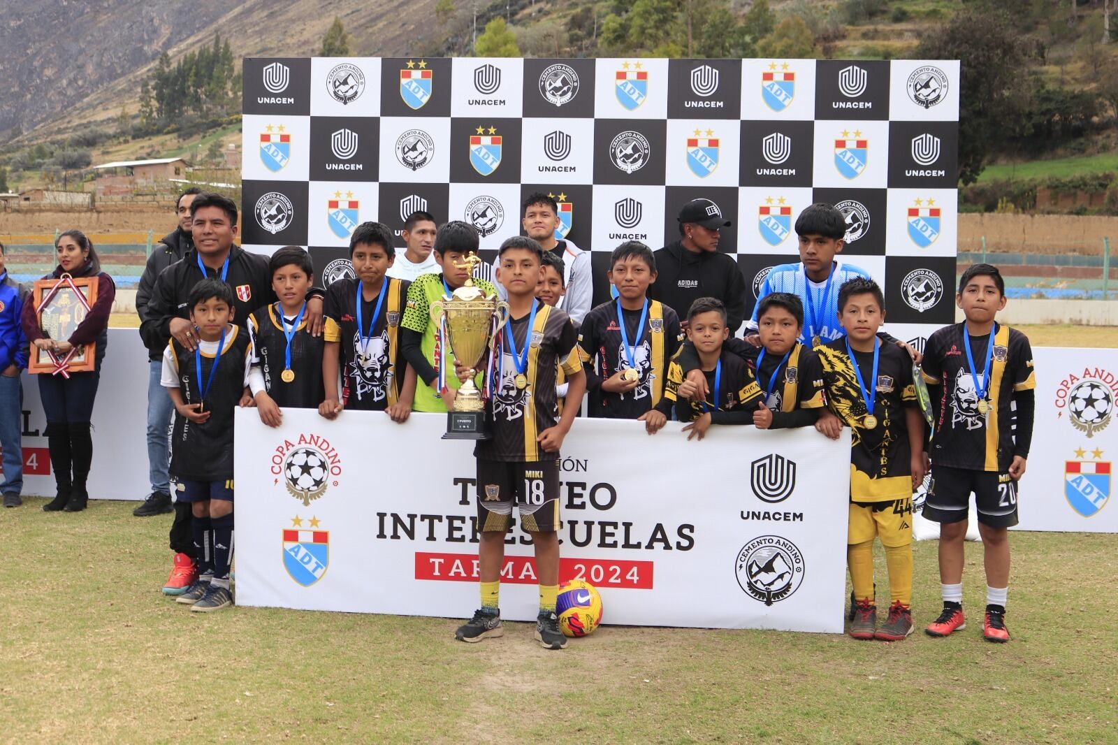 La división de menores de ADT de Tarma se coronó campeón en las categorías 2014/2015 y 2016/2017.