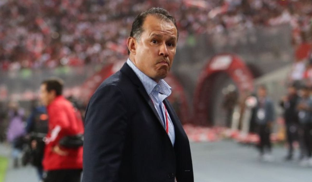 Juan Reynoso está dirigiendo su primera Eliminatoria como entrenador. (Foto: GEC)