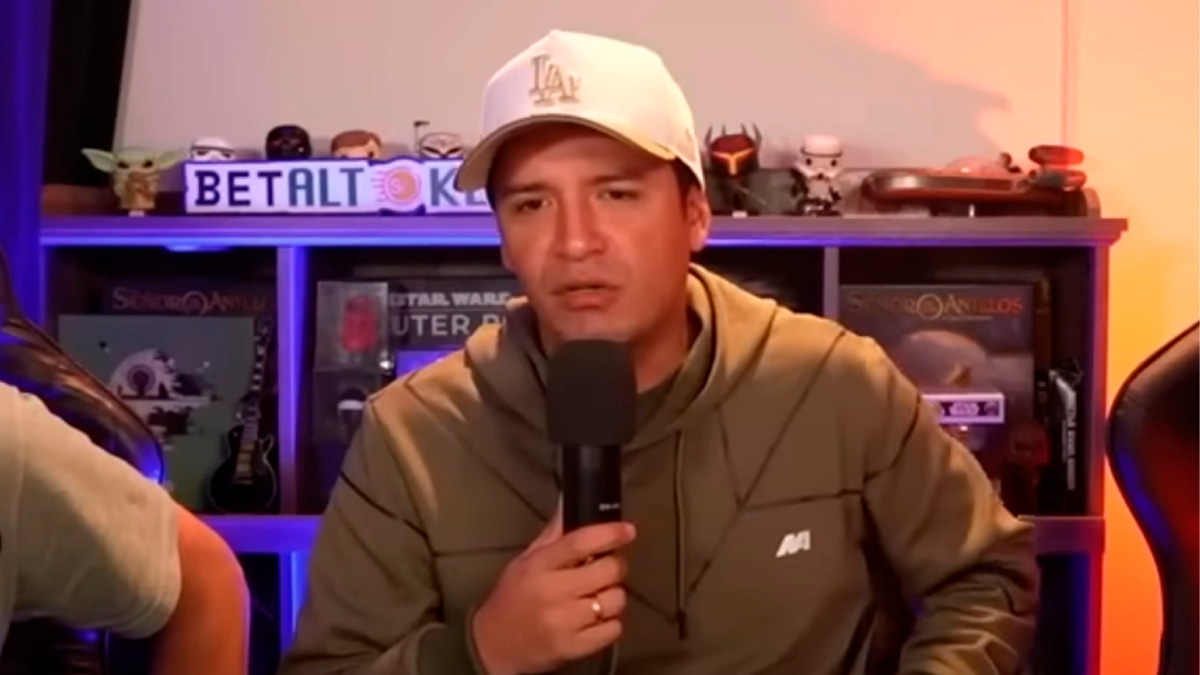 Reimond Manco dejó contundente mensaje sobre la jugada de Paolo Guerrero. (Foto: YouTube)