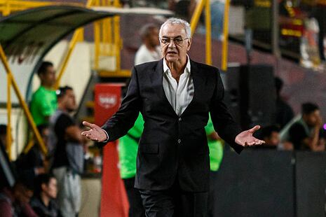 Jorge Fossati desmiente lo dicho por Franco Velazco: “Pedimos un aumento, no exigimos”