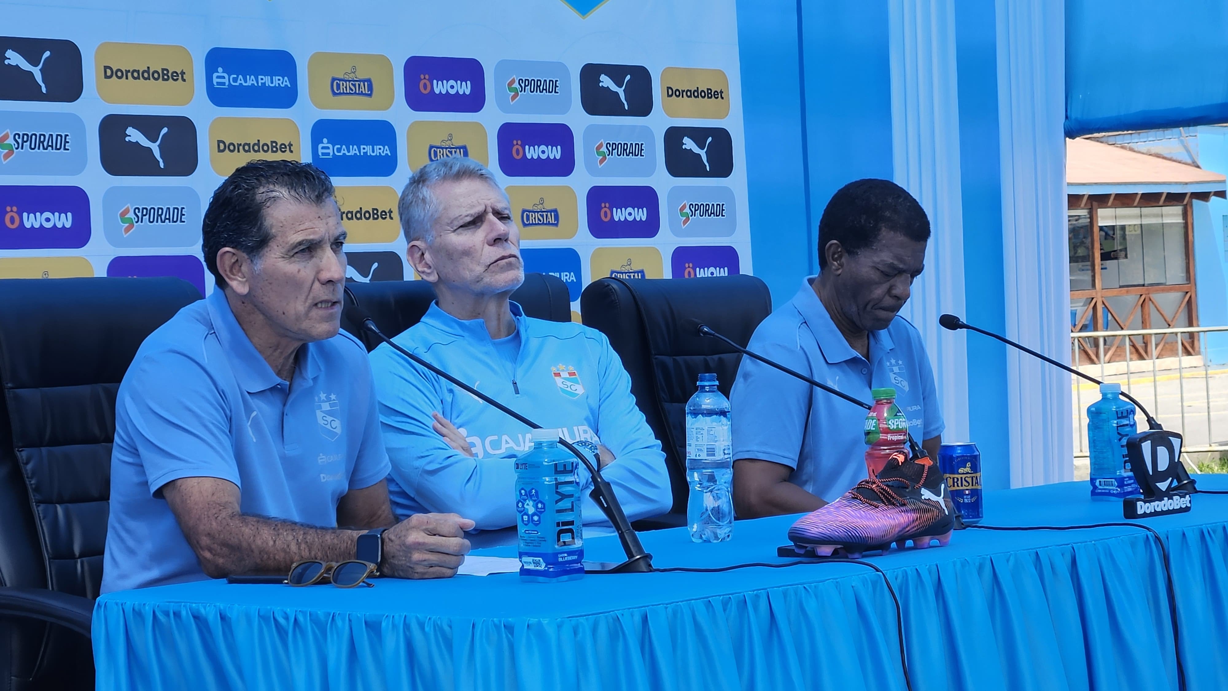 Presentación de Paulo Autuori como nuevo entrenador de Sporting Cristal. Crédito: @UbaldoV1912