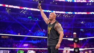 Lo llenó de elogios: The Rock confía en que un luchador de NXT será la nueva estrella de WWE