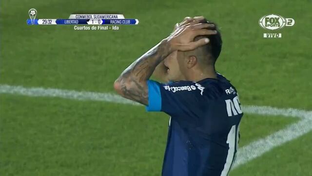 Para no creerlo: el increíble fallo del delantero de Racing Club ante Libertad por la Copa Sudamericana 2017