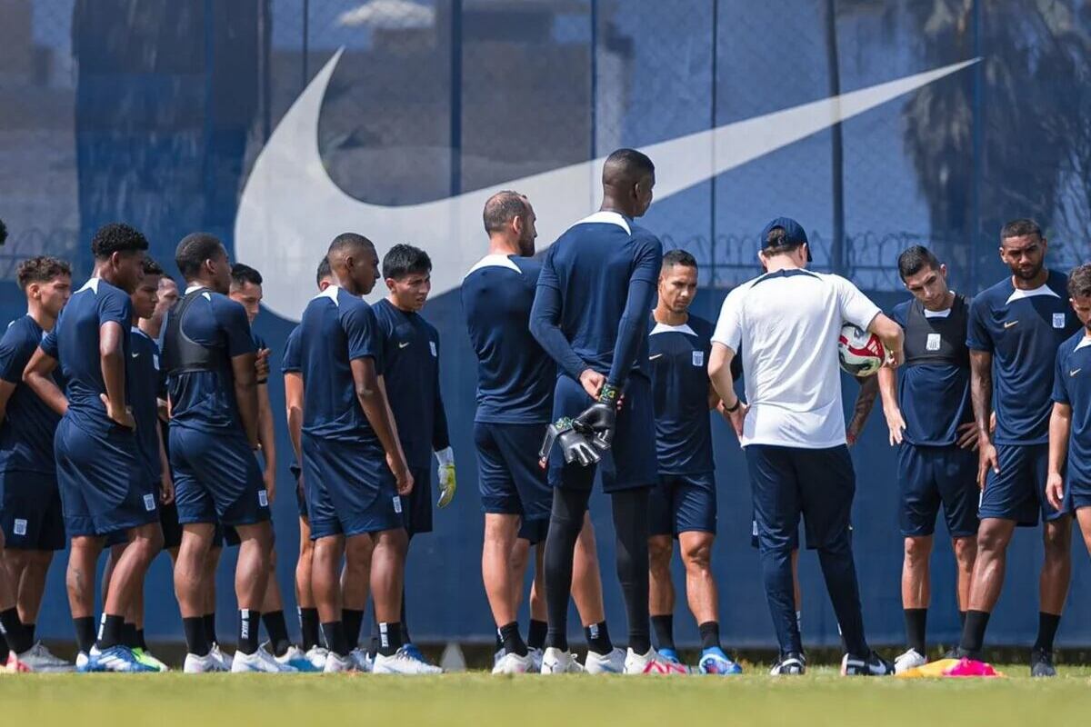 Alianza Lima disputará siete partido en 25 días en abril, entre Torneo Apertura y Copa Libertadores.