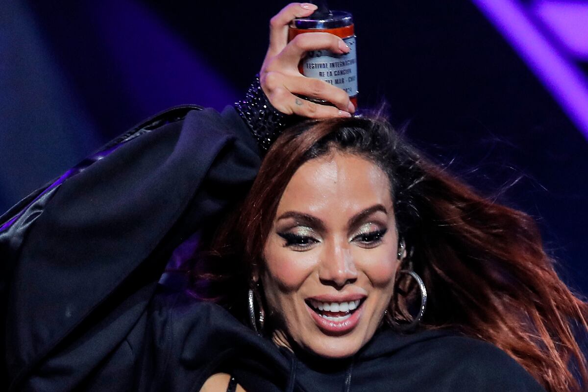Anitta encendió la temperatura del Festival Viña del Mar 2024. Aquí una foto suya de la intérprete brasileña la noche del 28 de febrero (Foto: AFP)